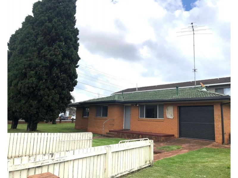 101 West Street, Newtown QLD 4350