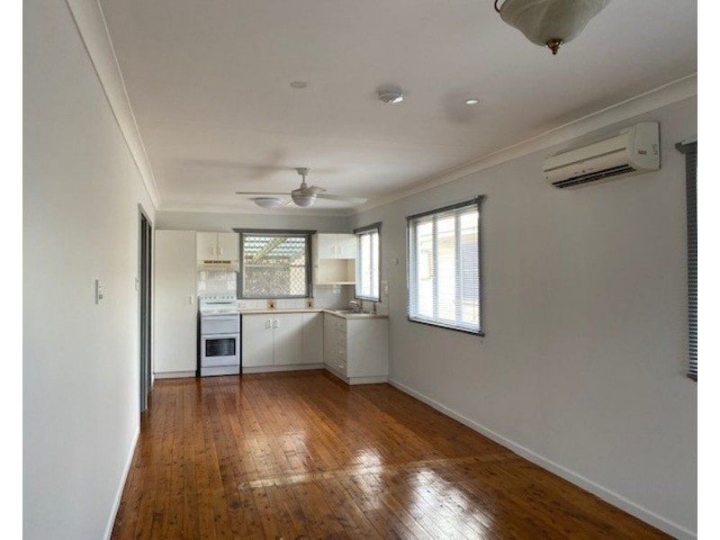 23 Fromalls Street, Harristown QLD 4350