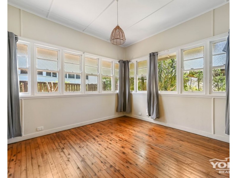 Mount Lofty QLD 4350