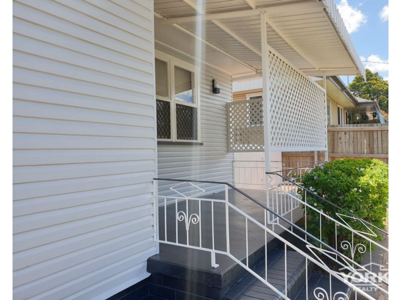 315 Tor Street, Wilsonton QLD 4350