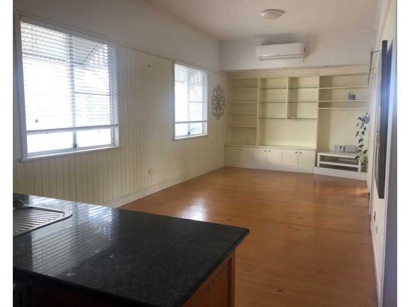 5 Cooper Street, South Toowoomba QLD 4350