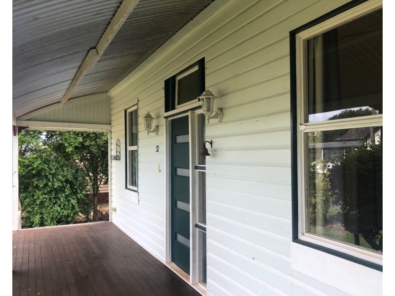 32 Brim Street, Newtown QLD 4350