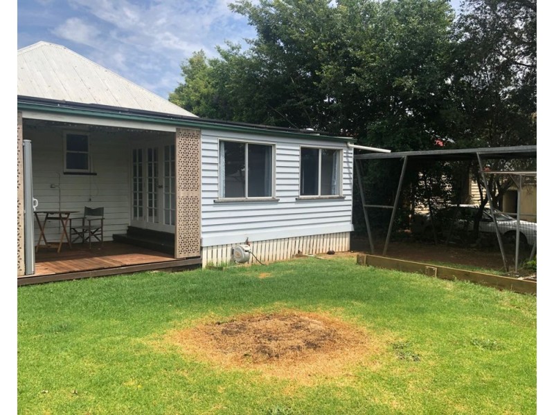 32 Brim Street, Newtown QLD 4350