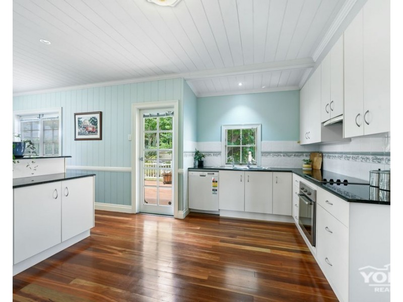 Centenary Heights QLD 4350