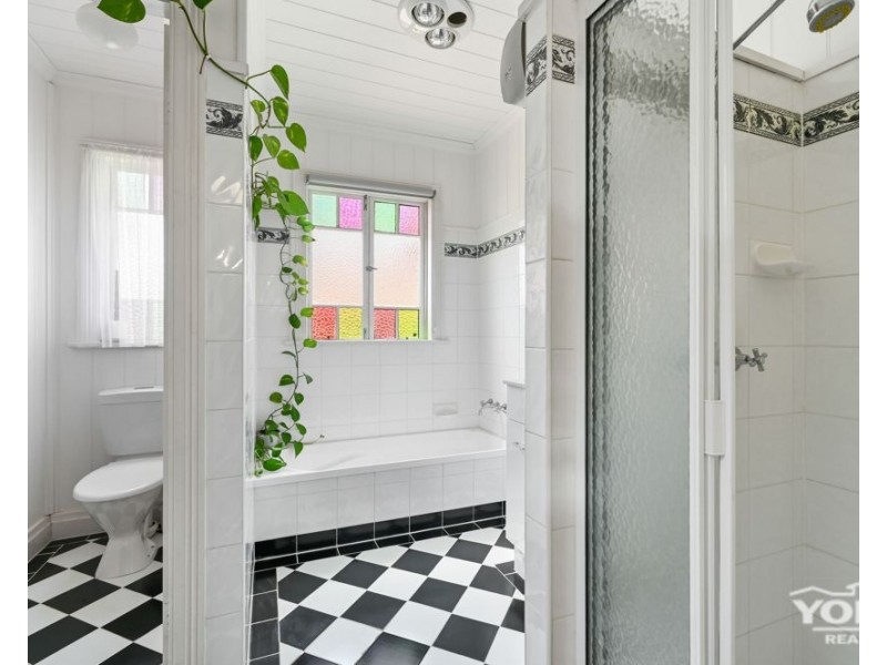 Centenary Heights QLD 4350