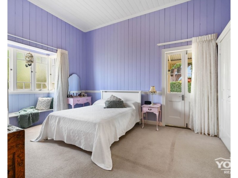 Centenary Heights QLD 4350