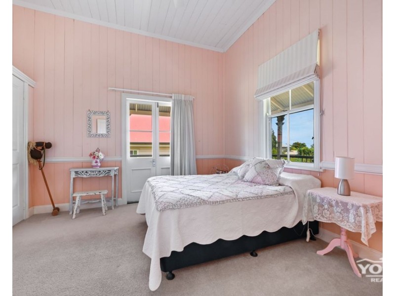 Centenary Heights QLD 4350