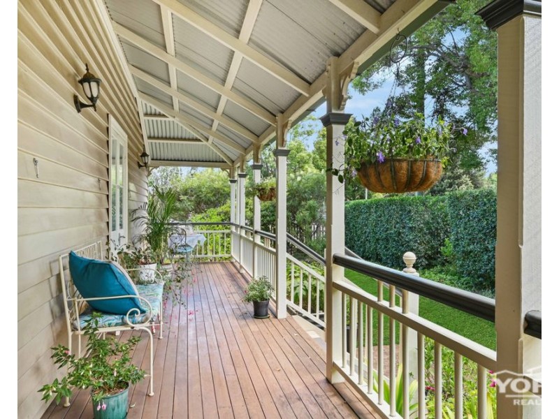 Centenary Heights QLD 4350