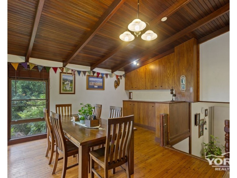 1 Norah Street, Centenary Heights QLD 4350