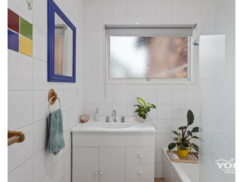 1 Norah Street, Centenary Heights QLD 4350