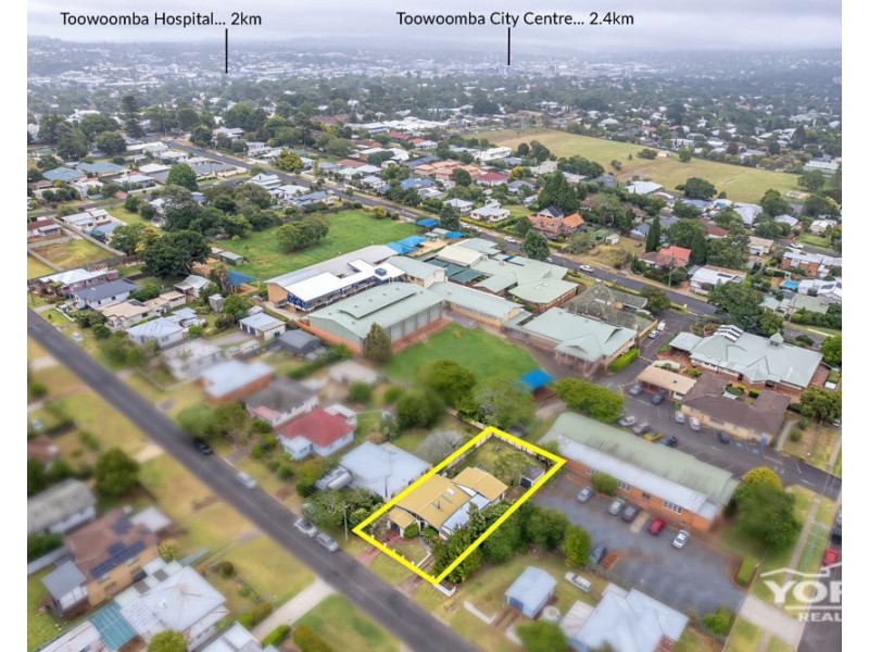 1 Norah Street, Centenary Heights QLD 4350