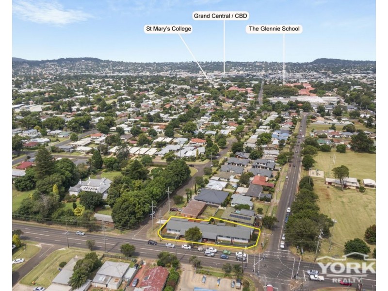 406 Tor Street, Newtown QLD 4350