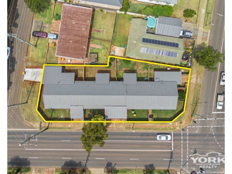 406 Tor Street, Newtown QLD 4350