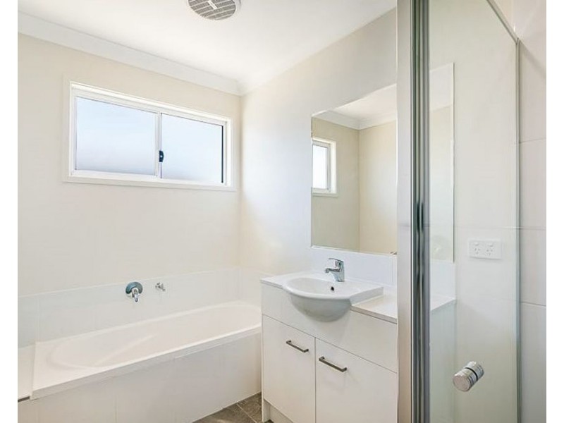 3/442 Hume Street, Middle Ridge QLD 4350