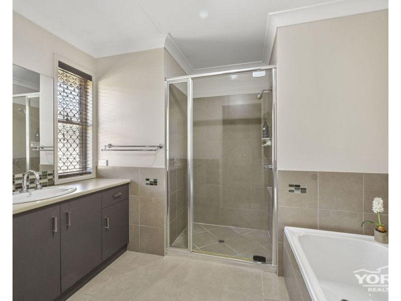 Hodgson Vale QLD 4352