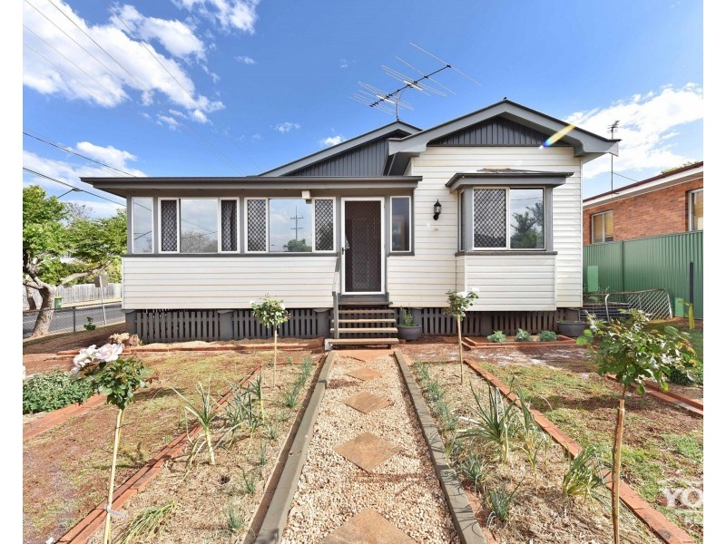 2 Peak Street, Harristown QLD 4350