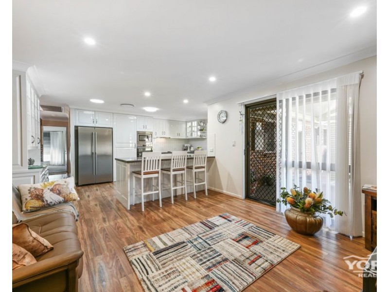 12 Sirron Street, Blue Mountain Heights QLD 4350