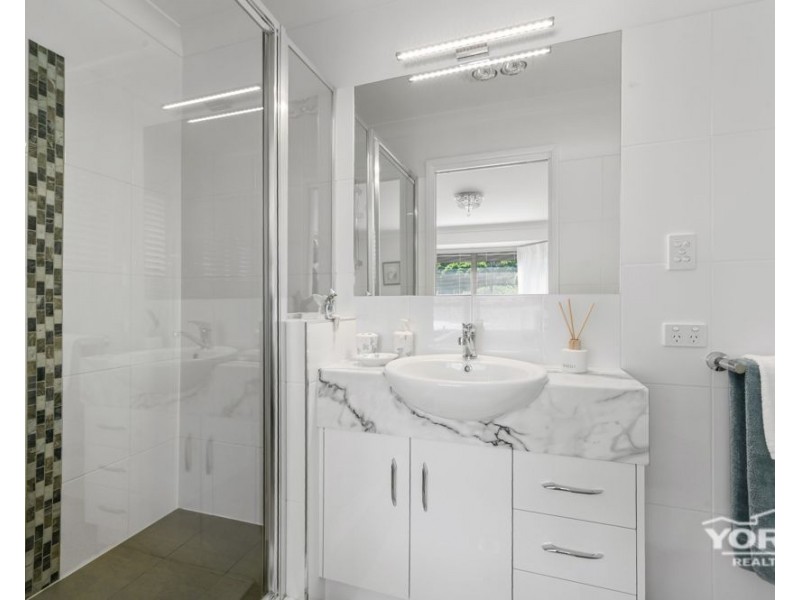 12 Sirron Street, Blue Mountain Heights QLD 4350