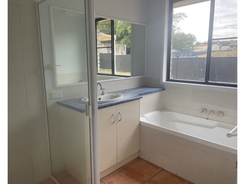 28 Manor Street, Drayton QLD 4350