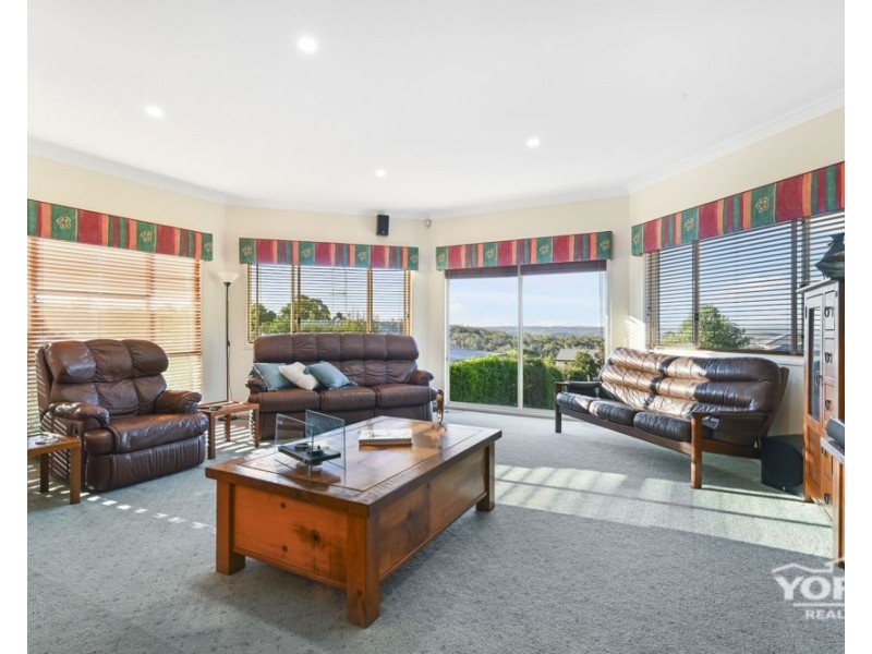 Mount Lofty QLD 4350