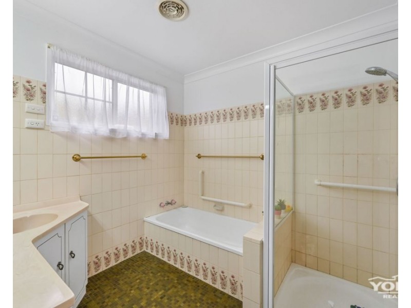 15 Crotty Street, Centenary Heights QLD 4350