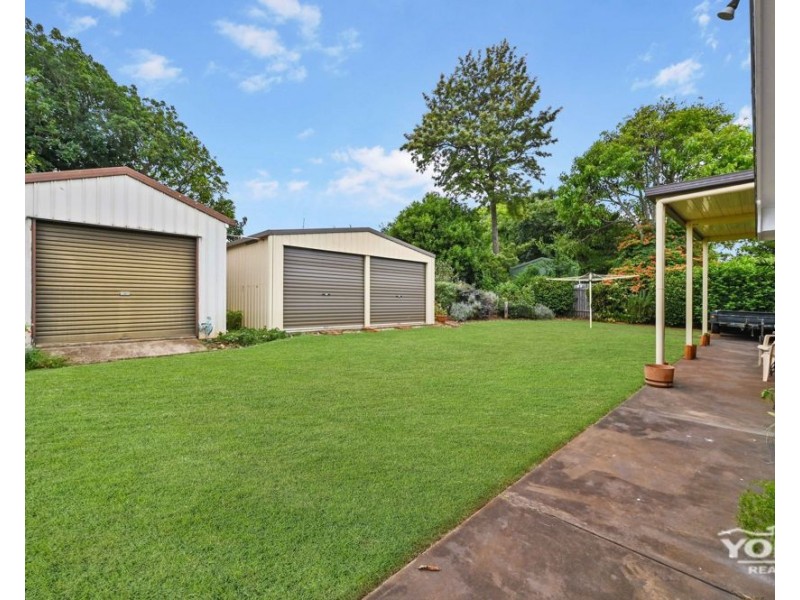 15 Crotty Street, Centenary Heights QLD 4350