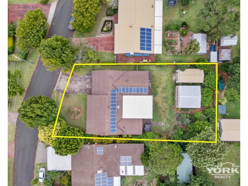 15 Crotty Street, Centenary Heights QLD 4350