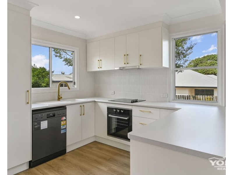 258 Tor Street, Rockville QLD 4350