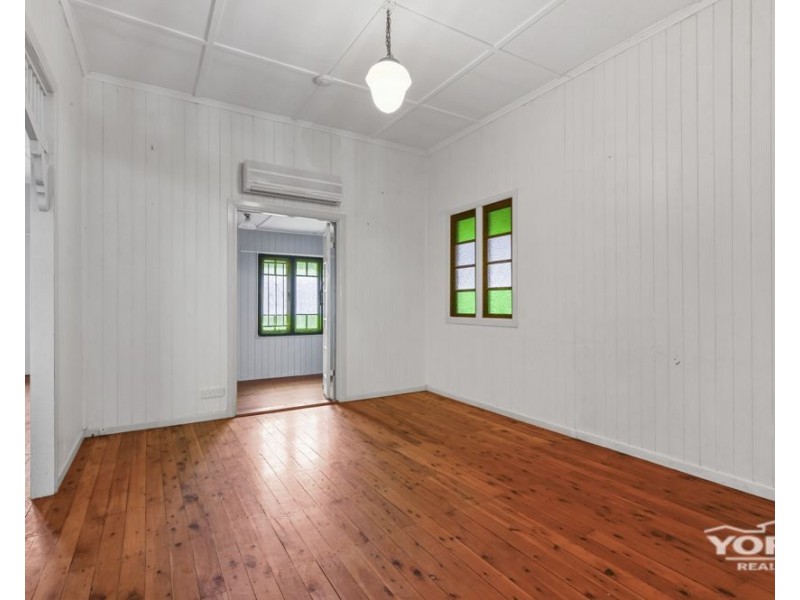 43 Drayton Road, Harristown QLD 4350