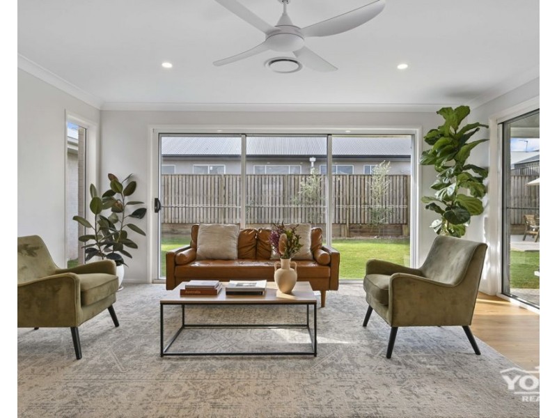 14 McAuley Avenue, Highfields QLD 4352