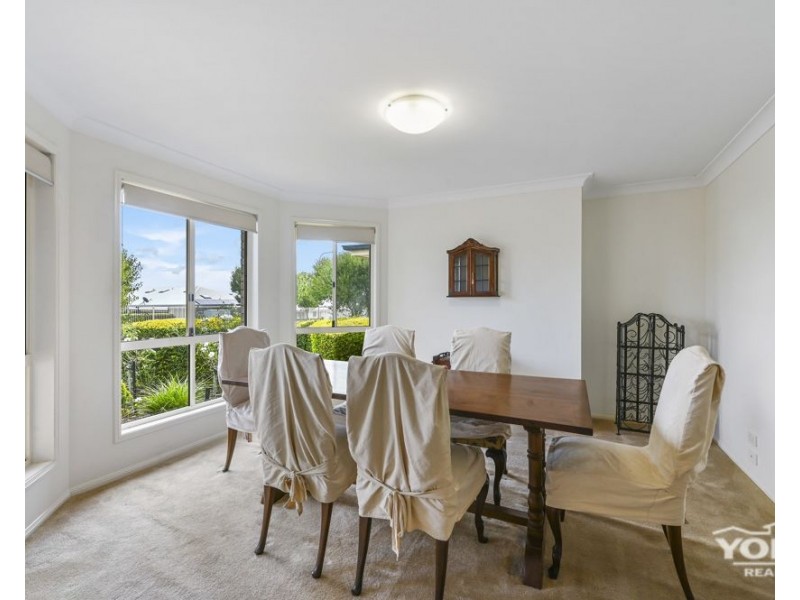 2/14 Village Court, Glenvale QLD 4350