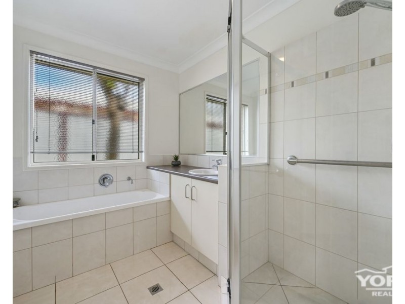 2/14 Village Court, Glenvale QLD 4350