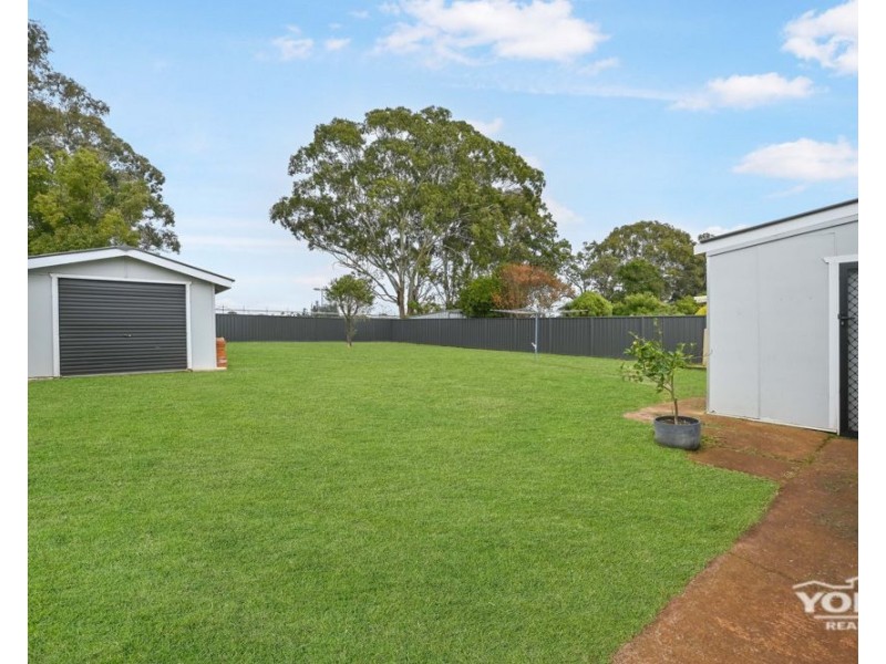 28 Weetwood Street, Newtown QLD 4350