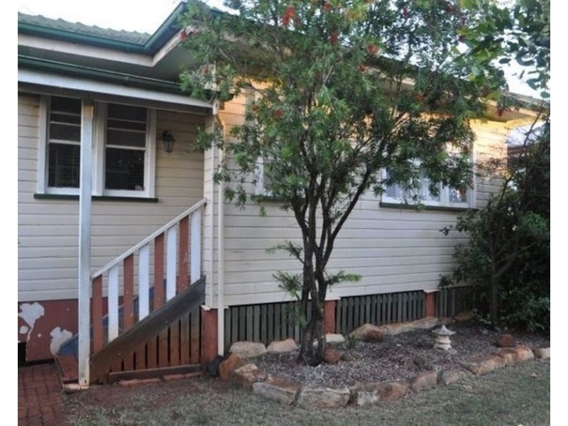 6a Lendrum Street, Newtown QLD 4350