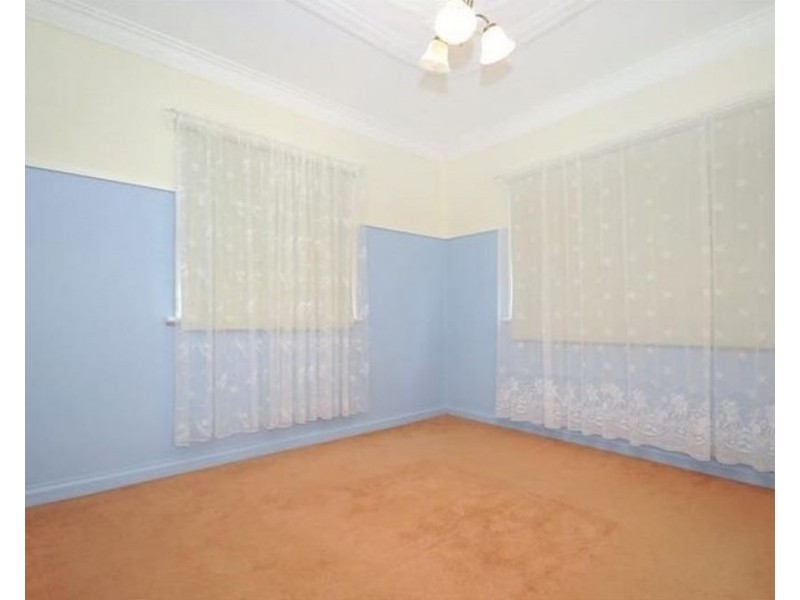 6a Lendrum Street, Newtown QLD 4350