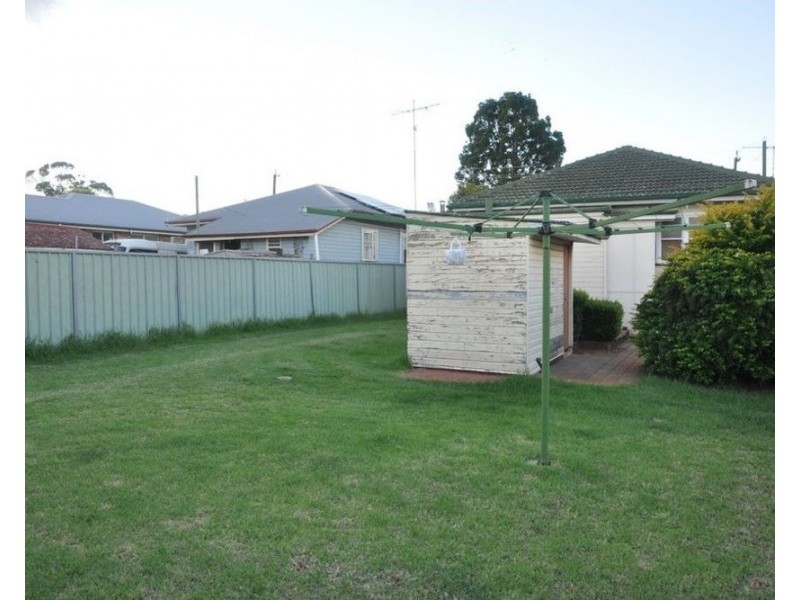 6a Lendrum Street, Newtown QLD 4350