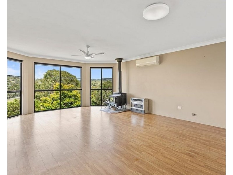 13 Hillview Court, Top Camp QLD 4350