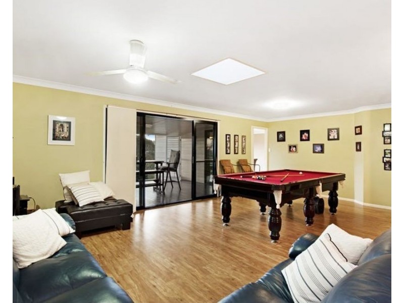 13 Hillview Court, Top Camp QLD 4350
