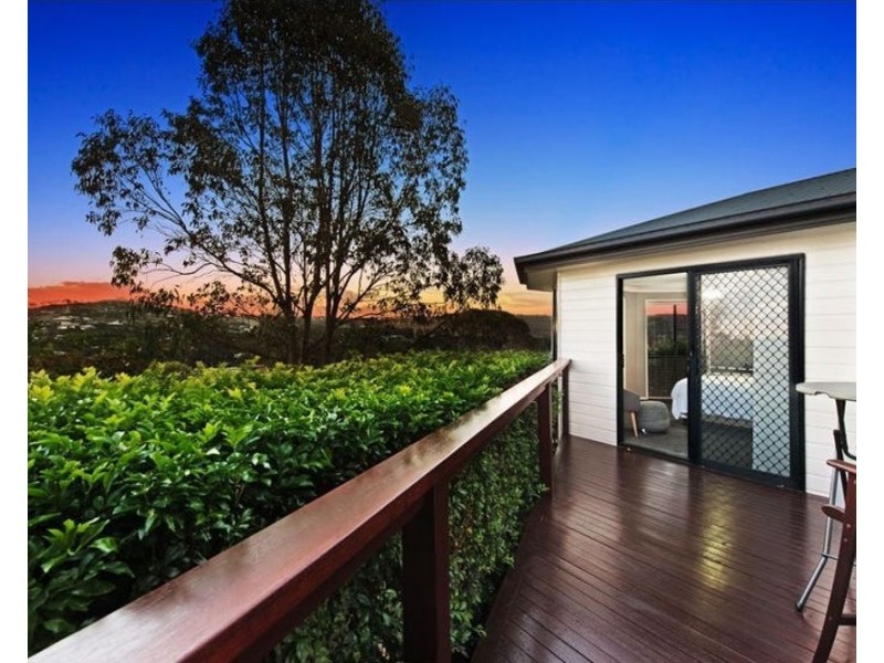 13 Hillview Court, Top Camp QLD 4350