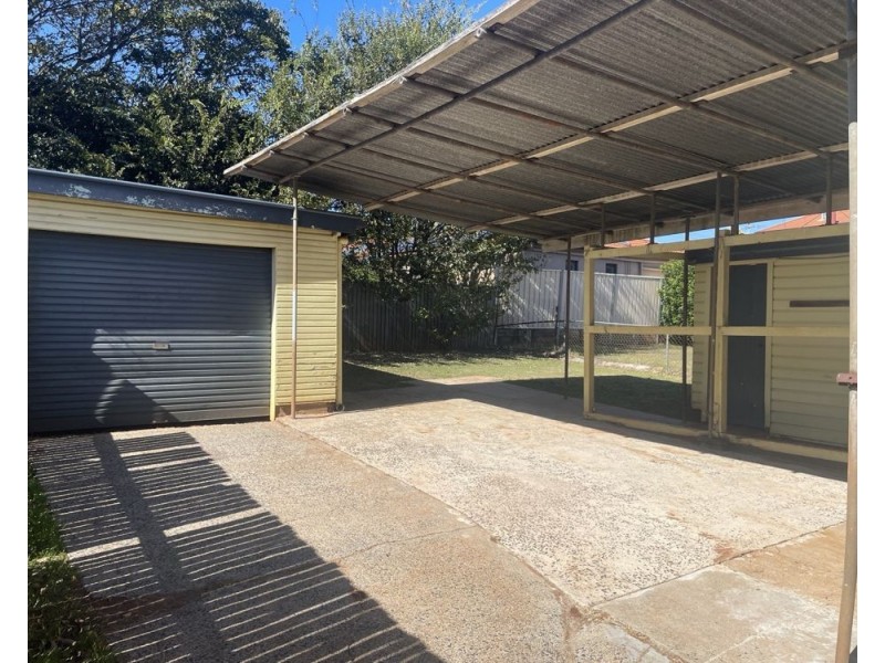 24 Louden Street, South Toowoomba QLD 4350