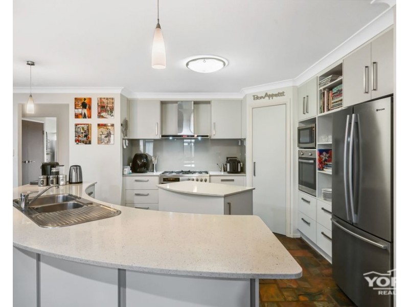 10 Diosma Drive, Highfields QLD 4352