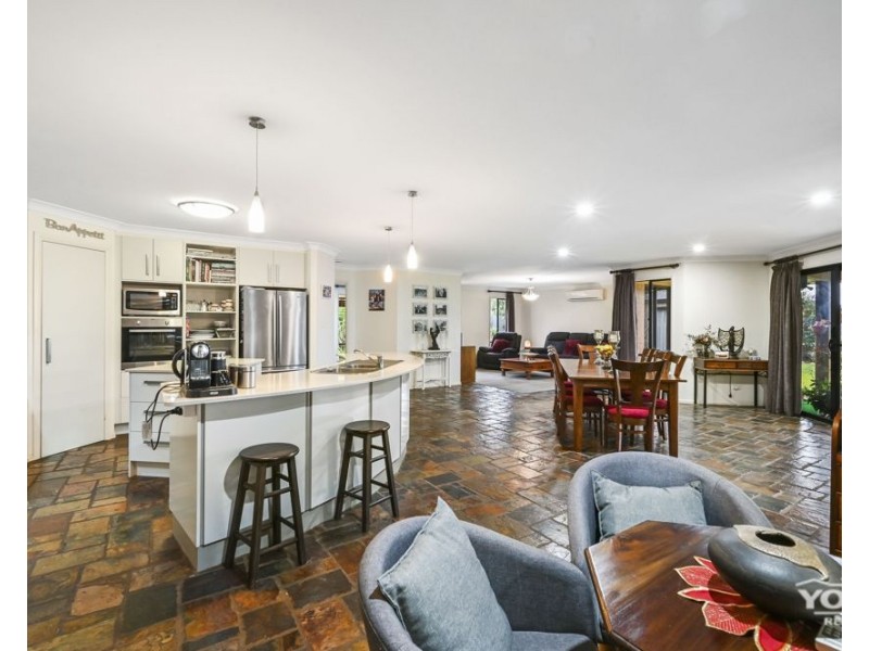 10 Diosma Drive, Highfields QLD 4352