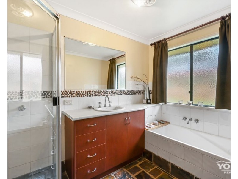 10 Diosma Drive, Highfields QLD 4352