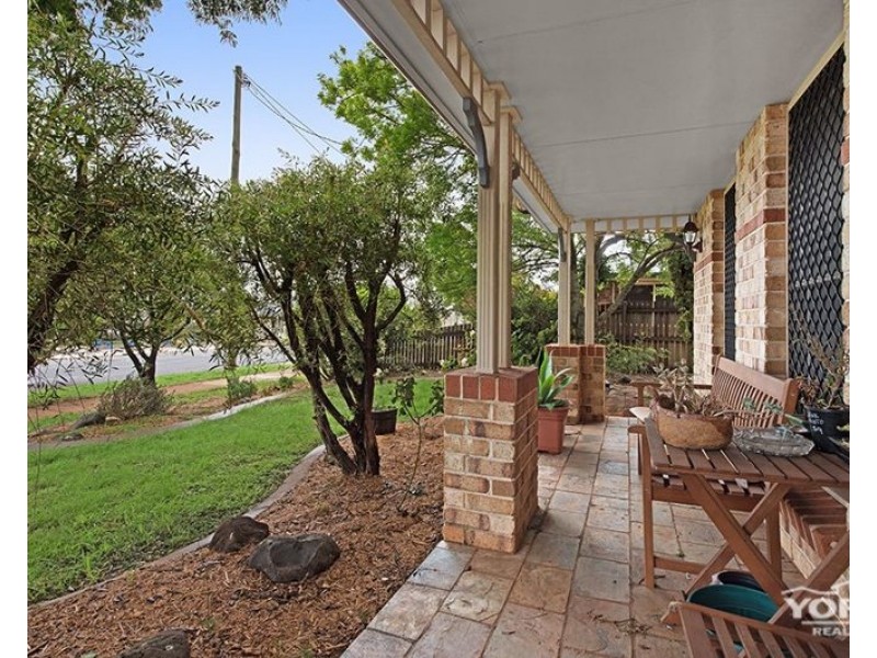464 Hume Street, Middle Ridge QLD 4350