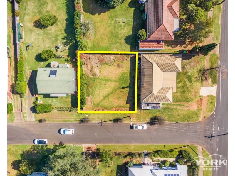 3 Searle Street, South Toowoomba QLD 4350