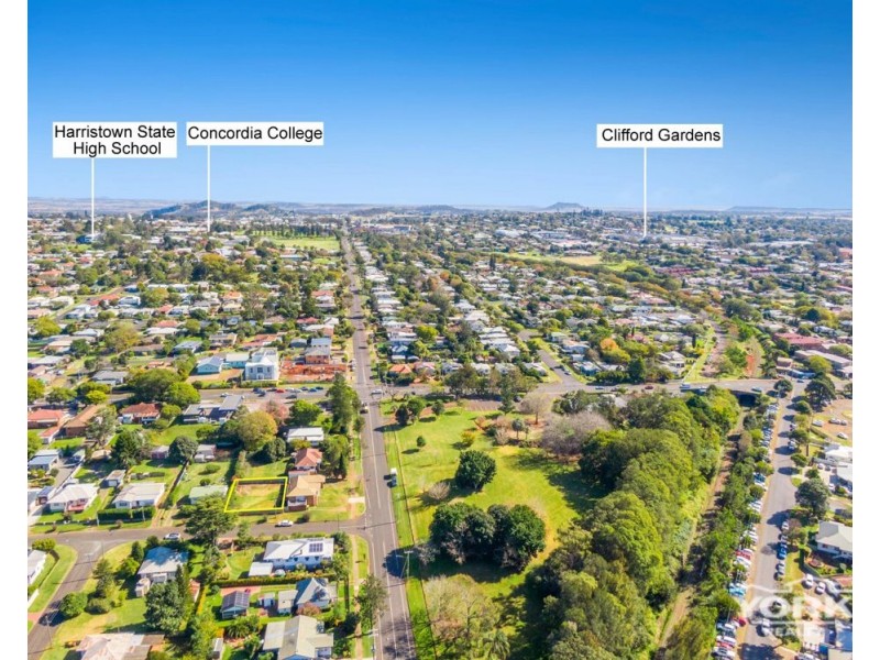 3 Searle Street, South Toowoomba QLD 4350