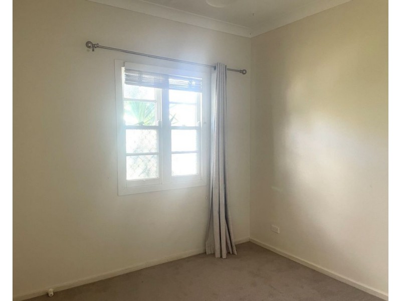 26 Violet Street, Harristown QLD 4350