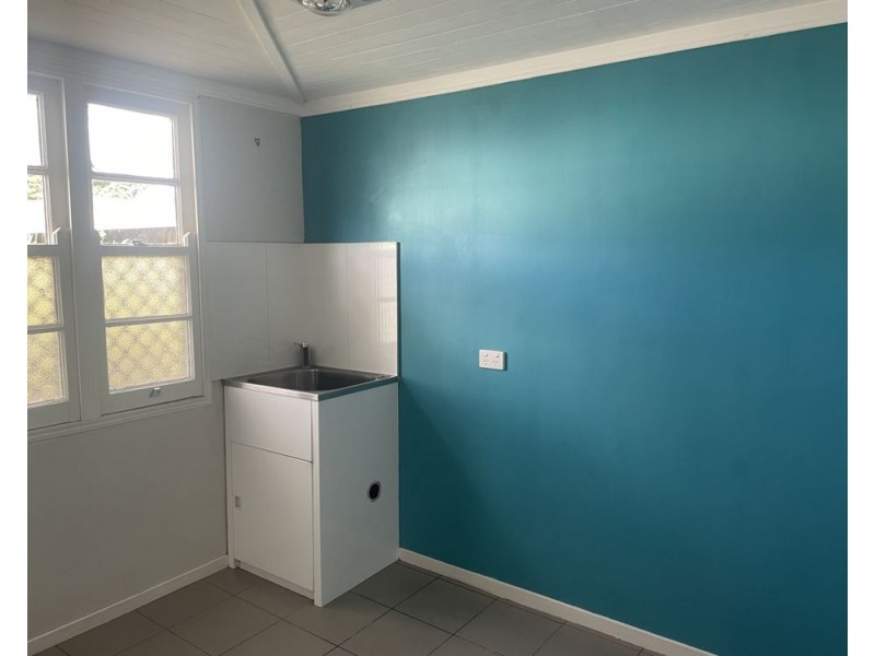 26 Violet Street, Harristown QLD 4350