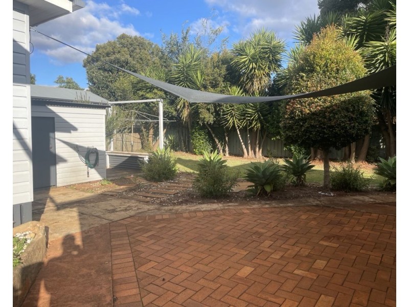 26 Violet Street, Harristown QLD 4350