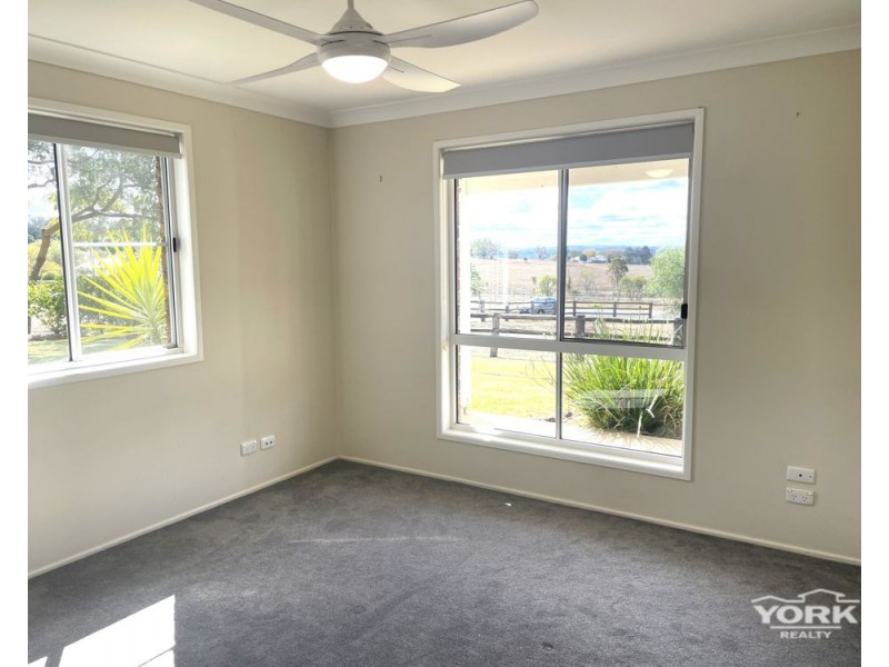 2 Nargoon Street, Meringandan West QLD 4352